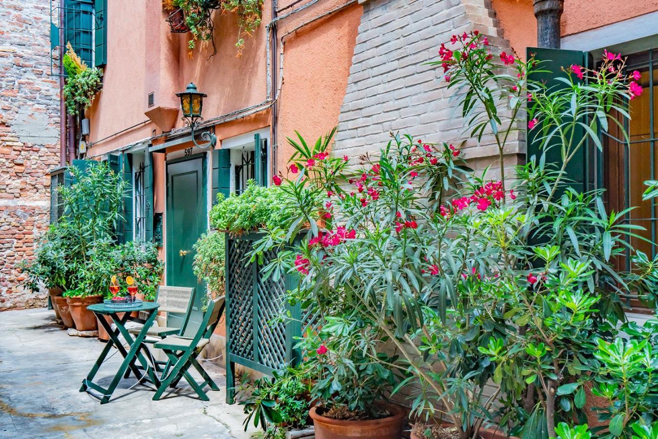 Lo Squero 1 The Secret Courtyard In Dorsoduro Apartamento *